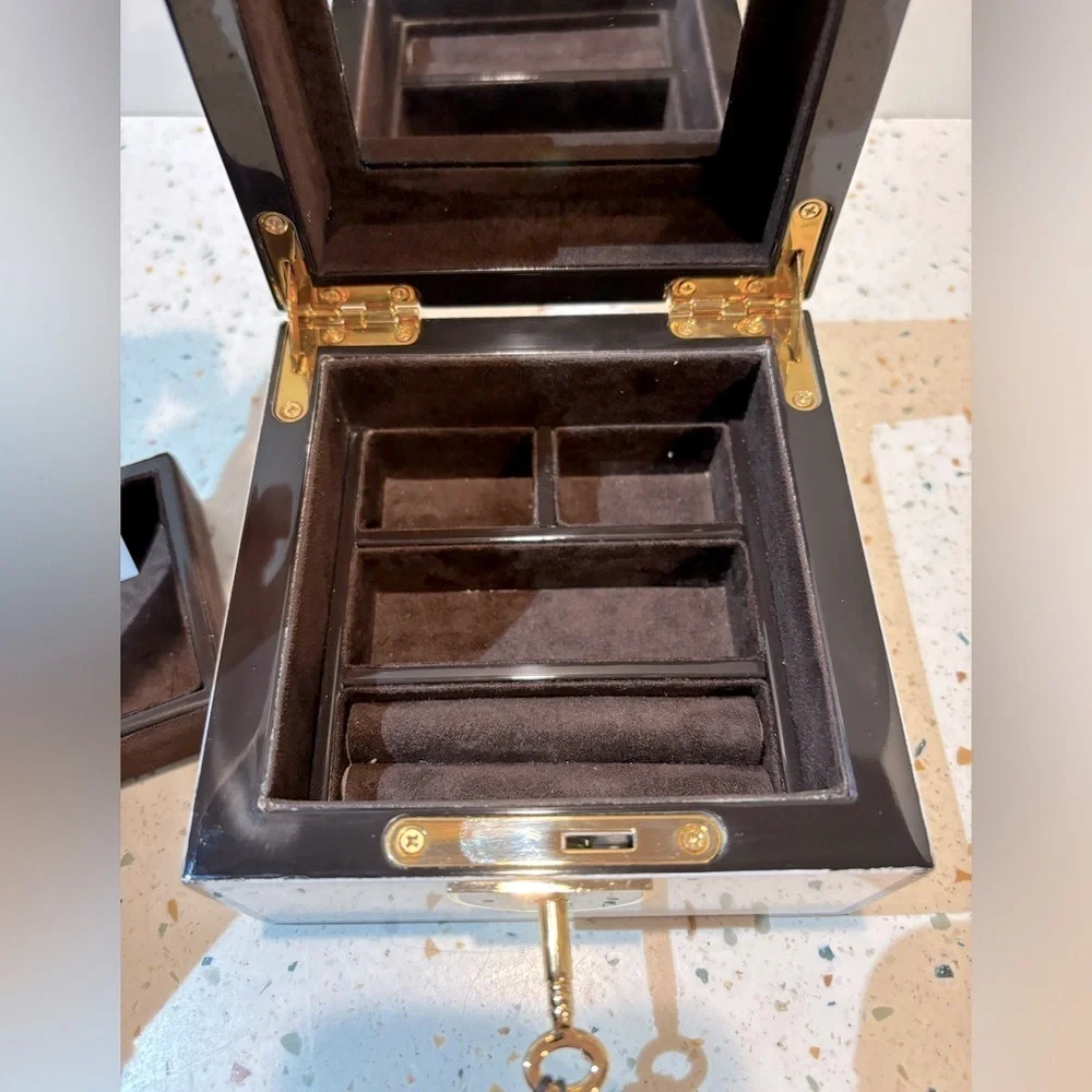Henri Bendel NY‎ 120th Anniversary Special Edition Locking Dresser Jewelry Box